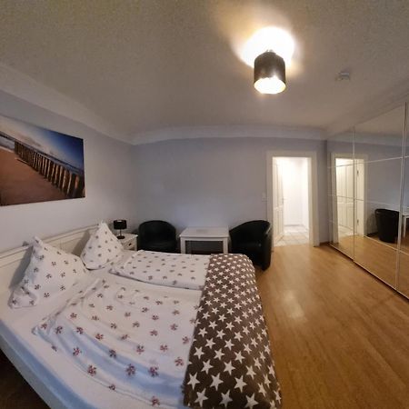 Hotel-Cafe-Lindow Wenningstedt-Braderup Esterno foto