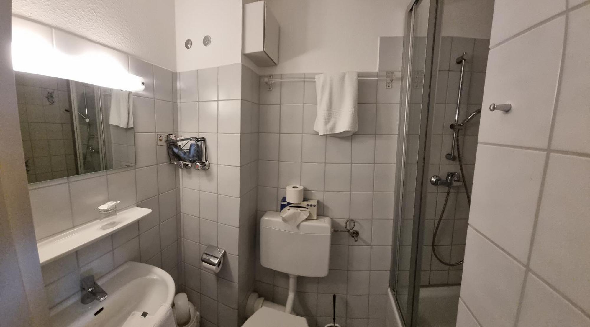 Hotel-Cafe-Lindow Wenningstedt-Braderup Esterno foto
