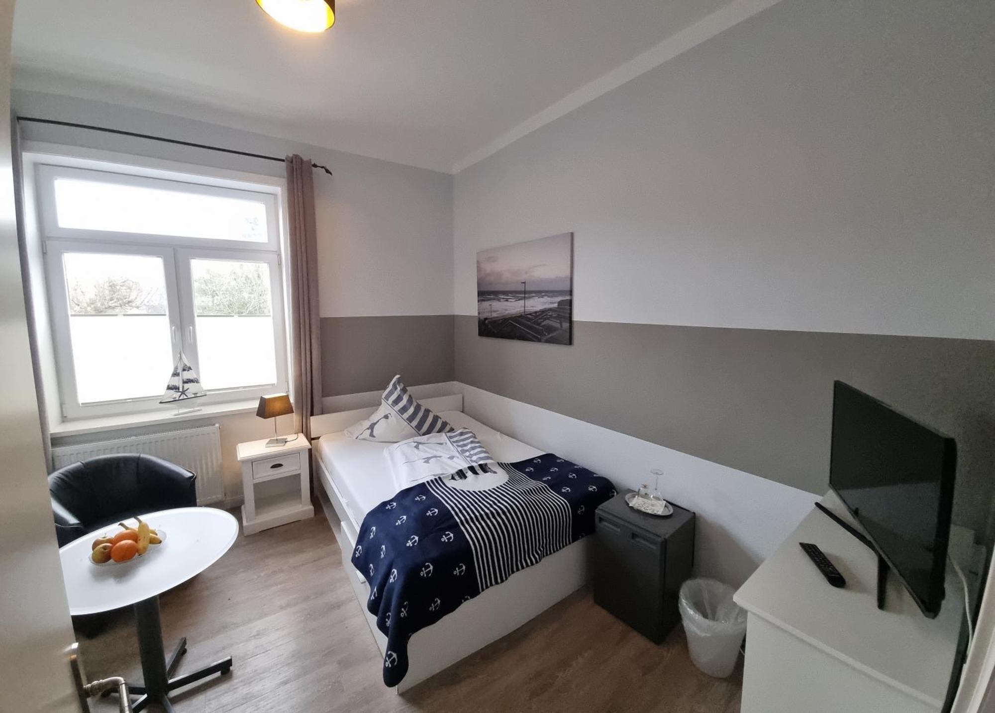 Hotel-Cafe-Lindow Wenningstedt-Braderup Esterno foto